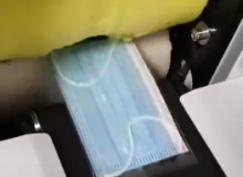 資質廠家口罩全自動包裝機生產現(xiàn)場